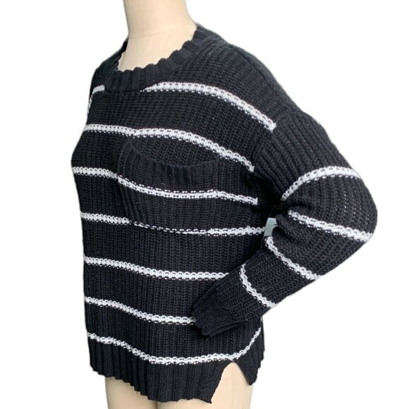 American Eagle Striped Oversized Crew Neck Pocket Sweater Sz M Black & White 68F - Picture 3 of 8